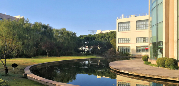 上海海關學院 - 最美大學